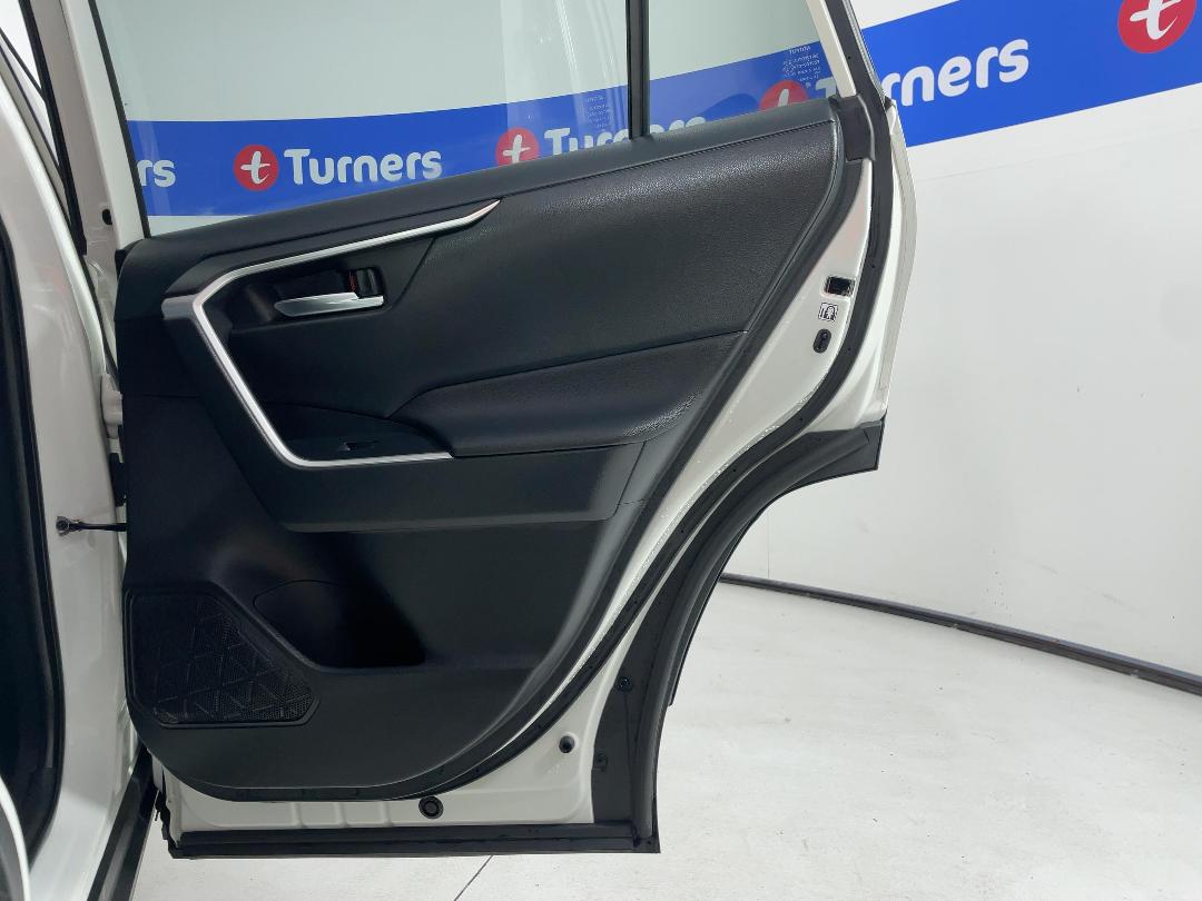 Photo '19' of Toyota Rav4 Photo '19' of Toyota Rav4