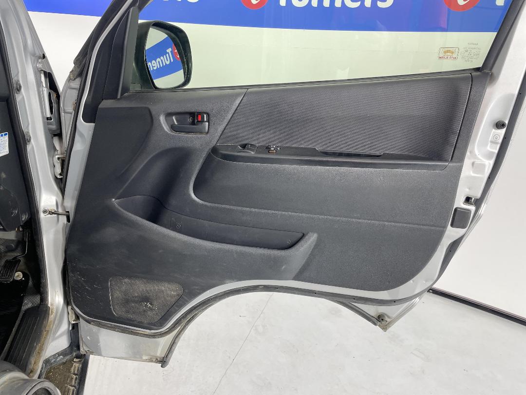 Photo '15' of Toyota Regius