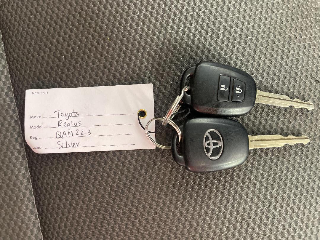 Photo '21' of Toyota Regius