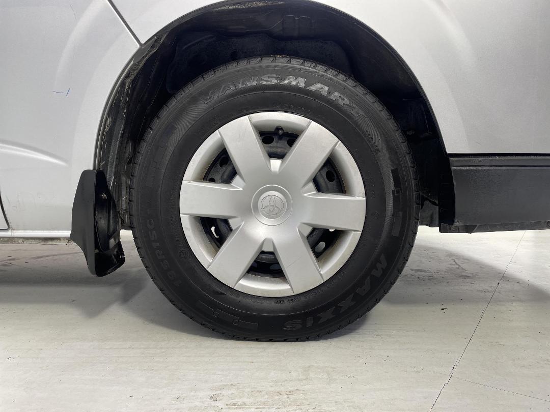 Photo '9' of Toyota Regius