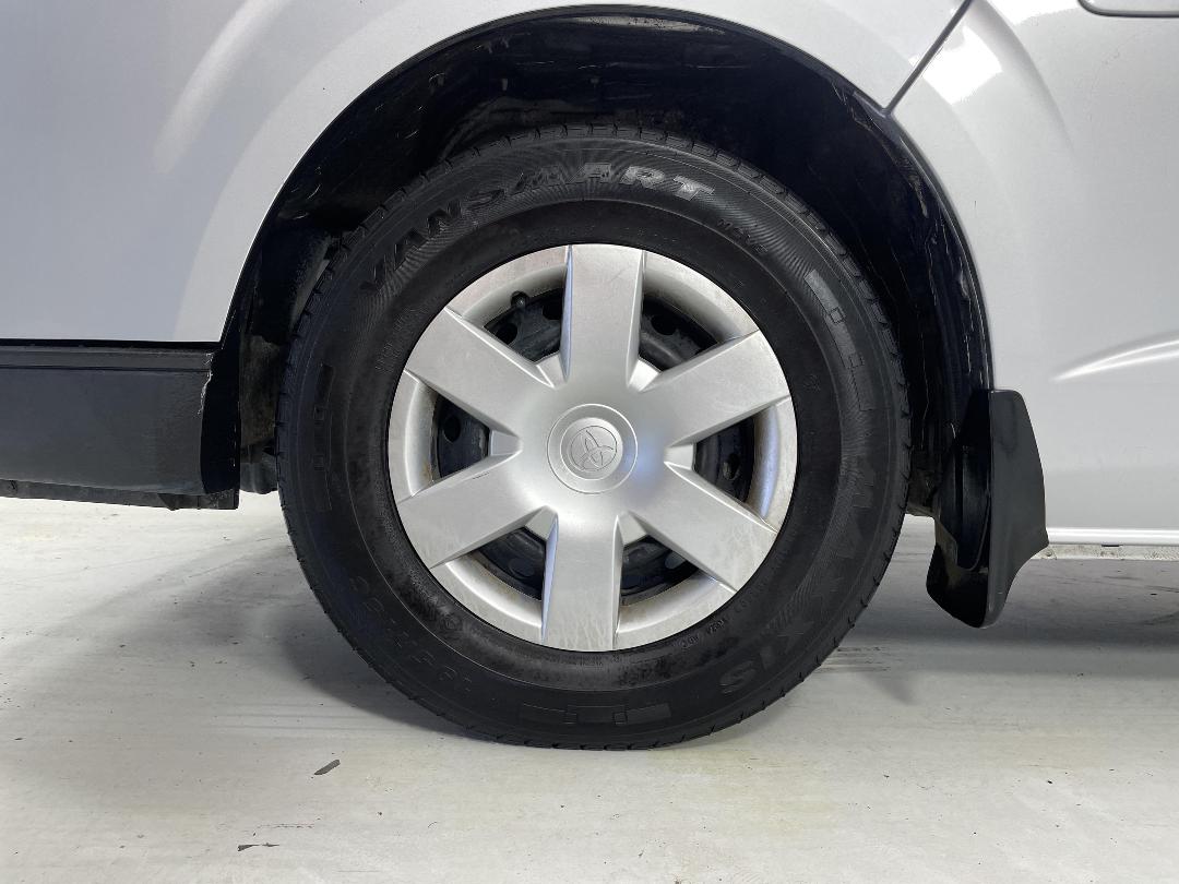 Photo '10' of Toyota Regius