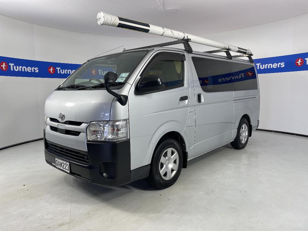 Photo '4' of Toyota Regius