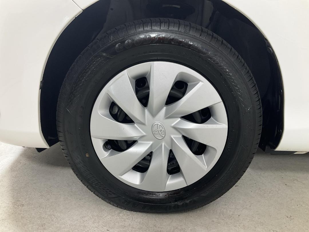 Photo '10' of Toyota Vitz Photo '10' of Toyota Vitz