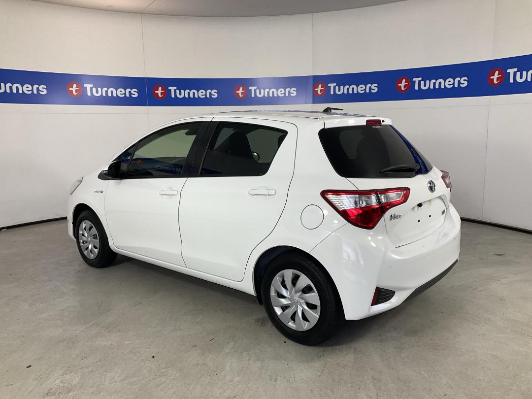 Photo '5' of Toyota Vitz Photo '5' of Toyota Vitz