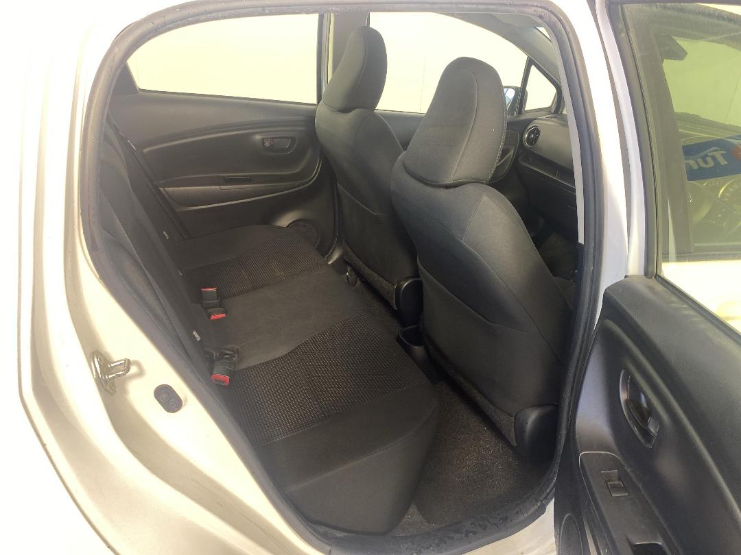 Photo '20' of Toyota Yaris