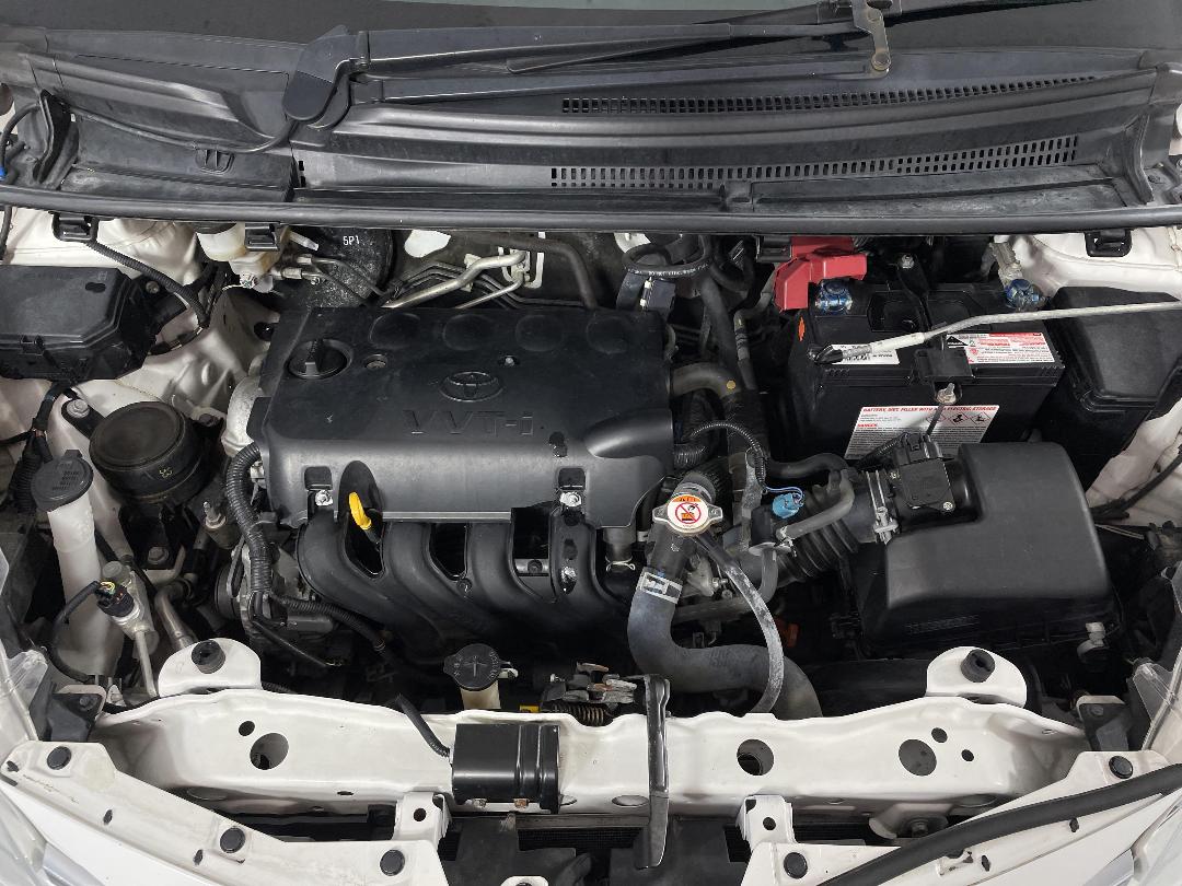 Photo '13' of Toyota Yaris