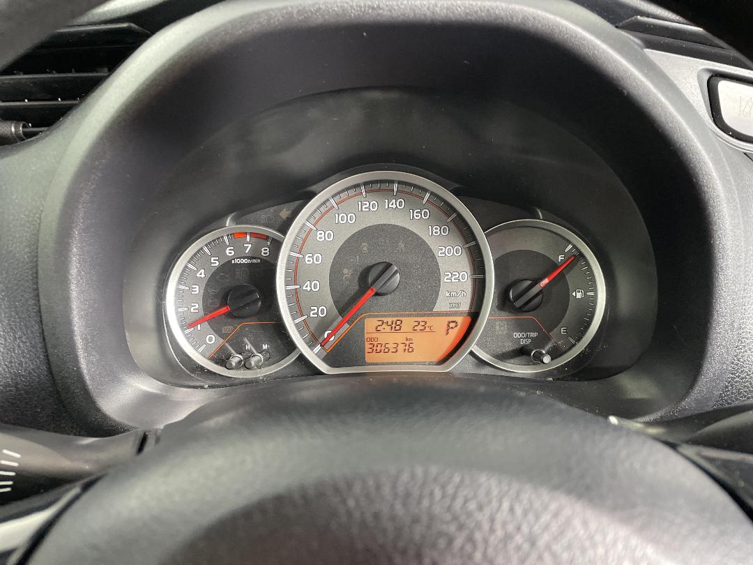 Photo '21' of Toyota Yaris