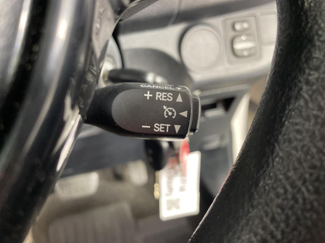 Photo '27' of Toyota Yaris