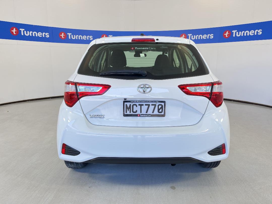 Photo '6' of Toyota Yaris Photo '6' of Toyota Yaris