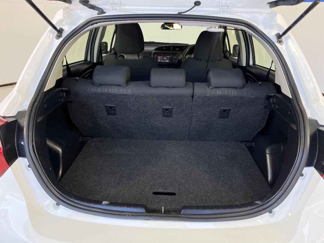 Photo '14' of Toyota Yaris Photo '14' of Toyota Yaris