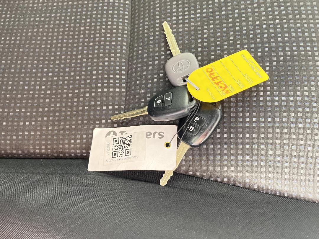 Photo '22' of Toyota Yaris Photo '22' of Toyota Yaris