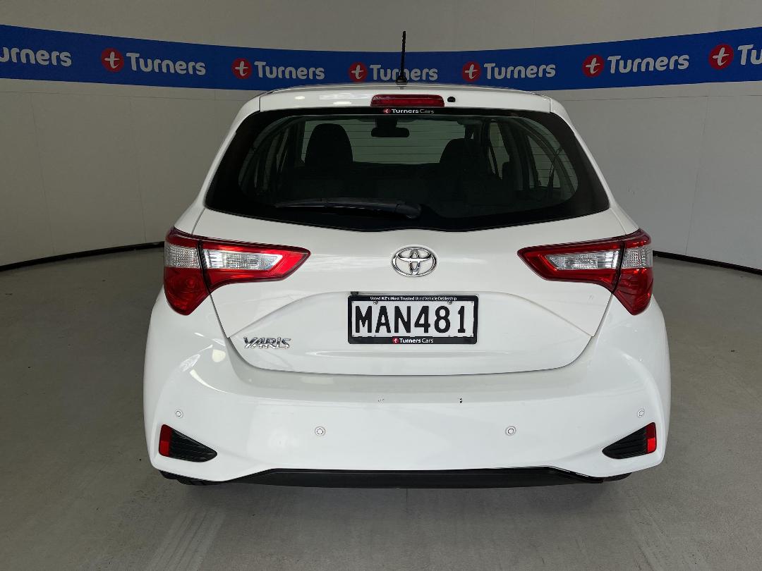 Photo '6' of Toyota Yaris Photo '6' of Toyota Yaris