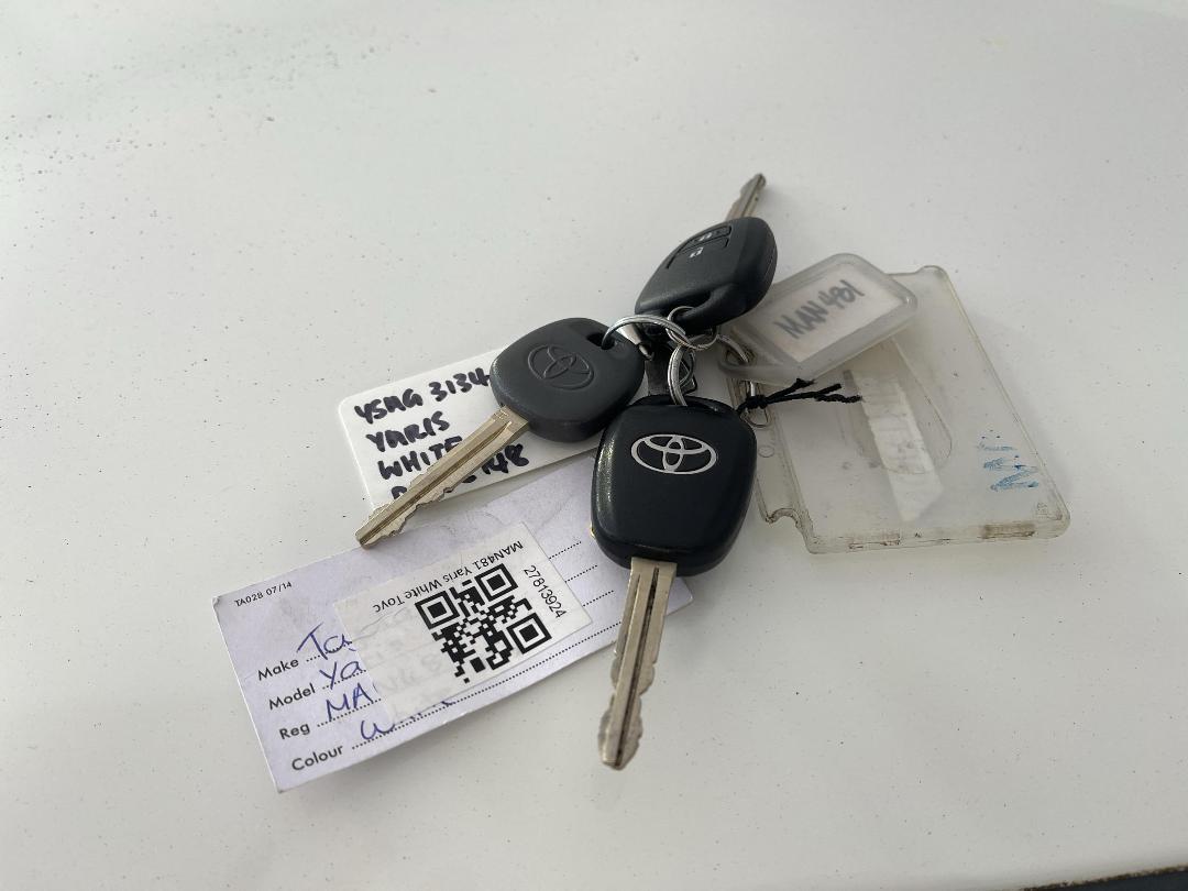 Photo '22' of Toyota Yaris Photo '22' of Toyota Yaris