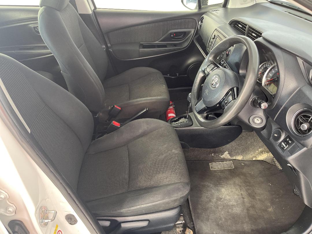 Photo '16' of Toyota Yaris Photo '16' of Toyota Yaris