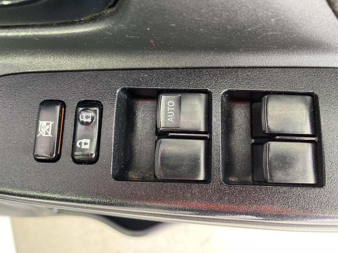 Photo '23' of Toyota Yaris Photo '23' of Toyota Yaris