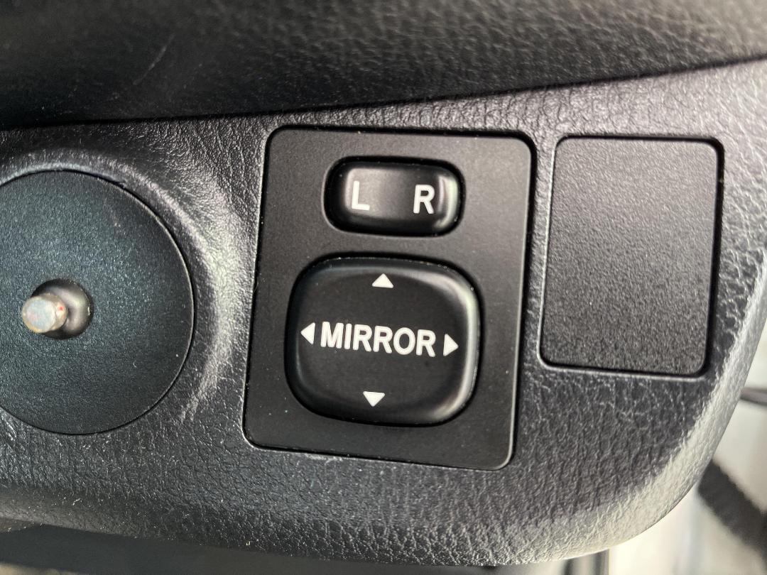 Photo '24' of Toyota Yaris Photo '24' of Toyota Yaris