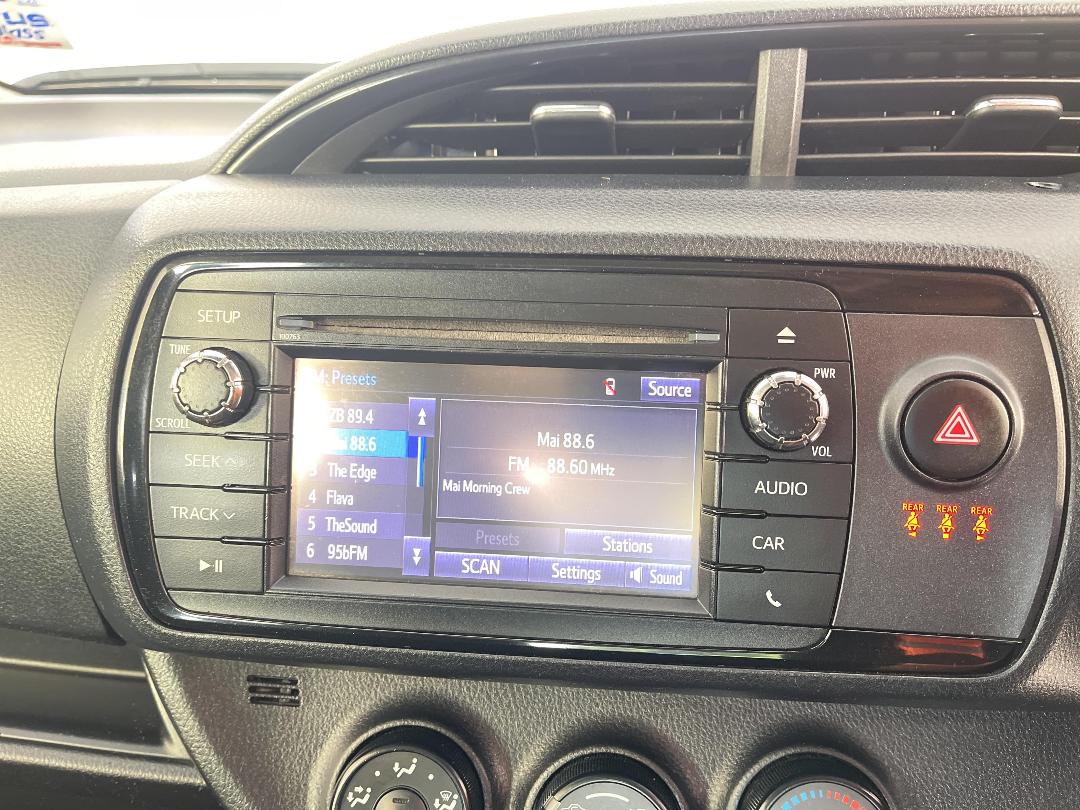 Photo '27' of Toyota Yaris Photo '27' of Toyota Yaris