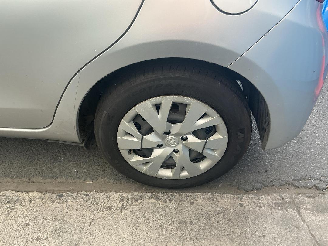 Photo '14' of Toyota Yaris GX