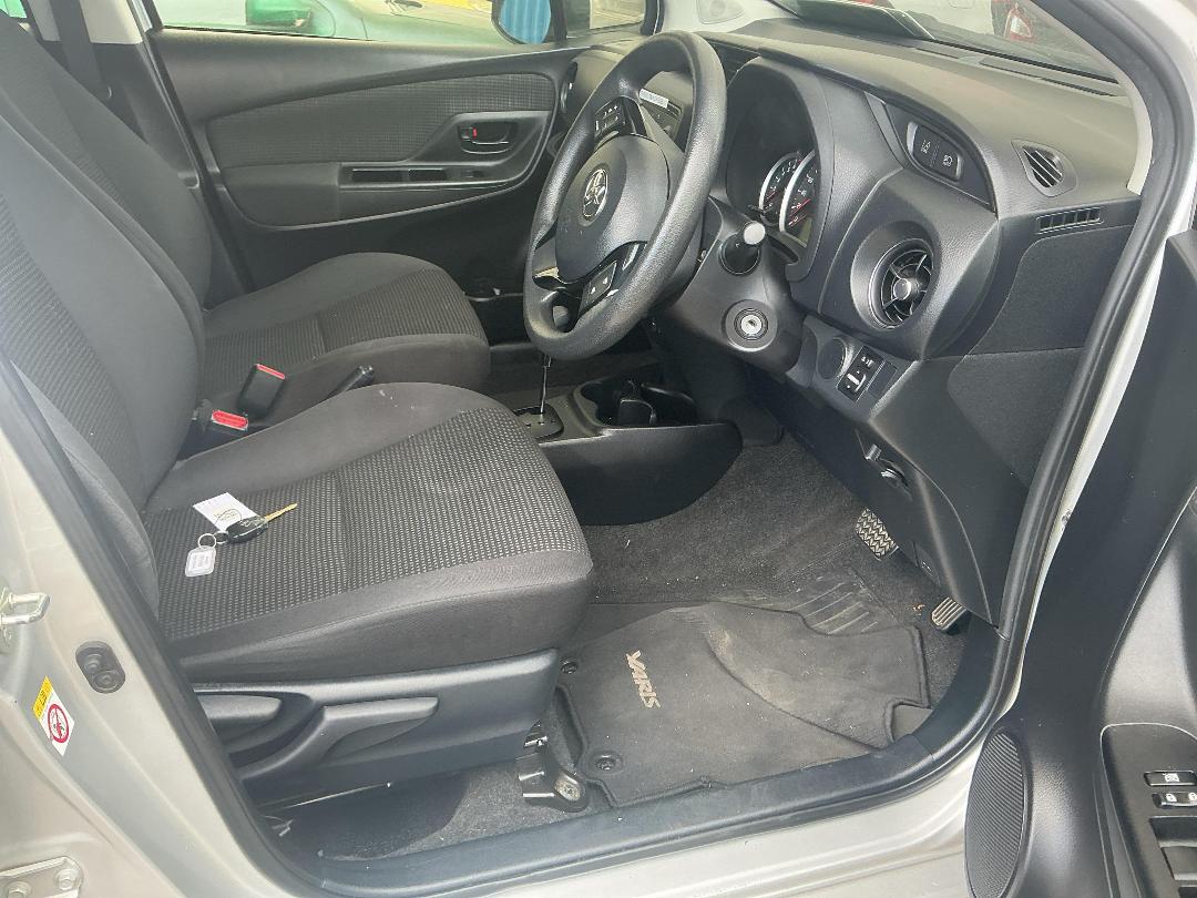 Photo '15' of Toyota Yaris GX