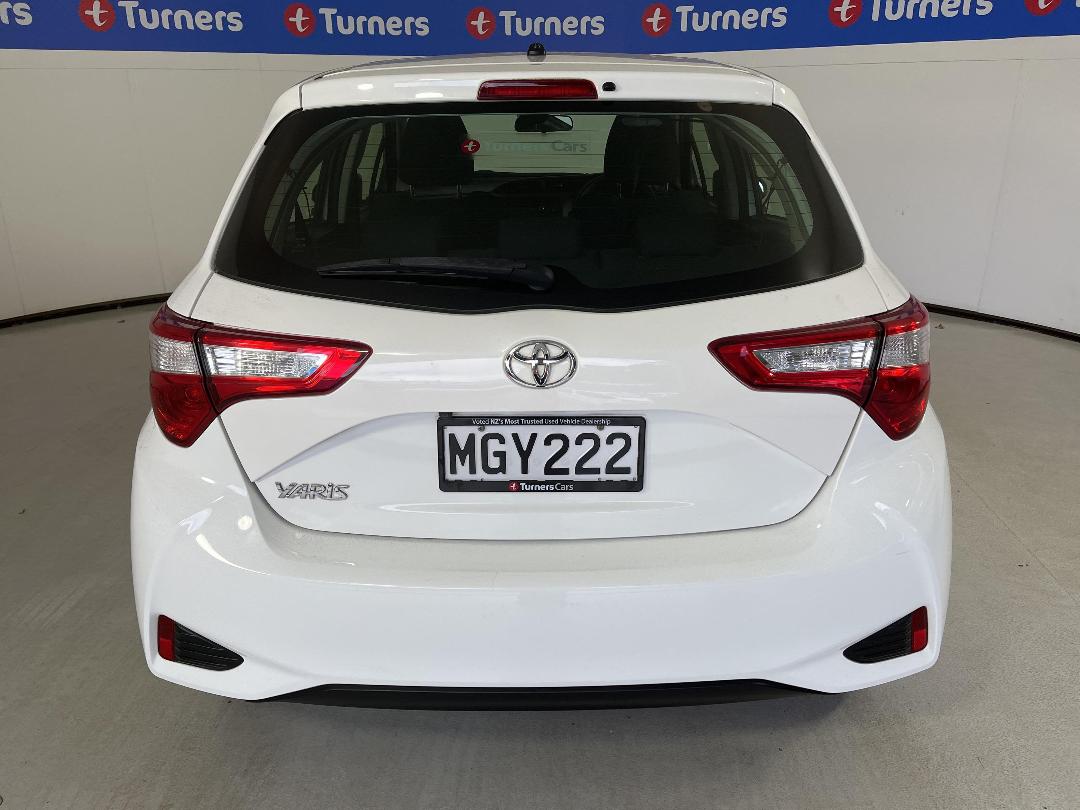 Photo '6' of Toyota Yaris Photo '6' of Toyota Yaris