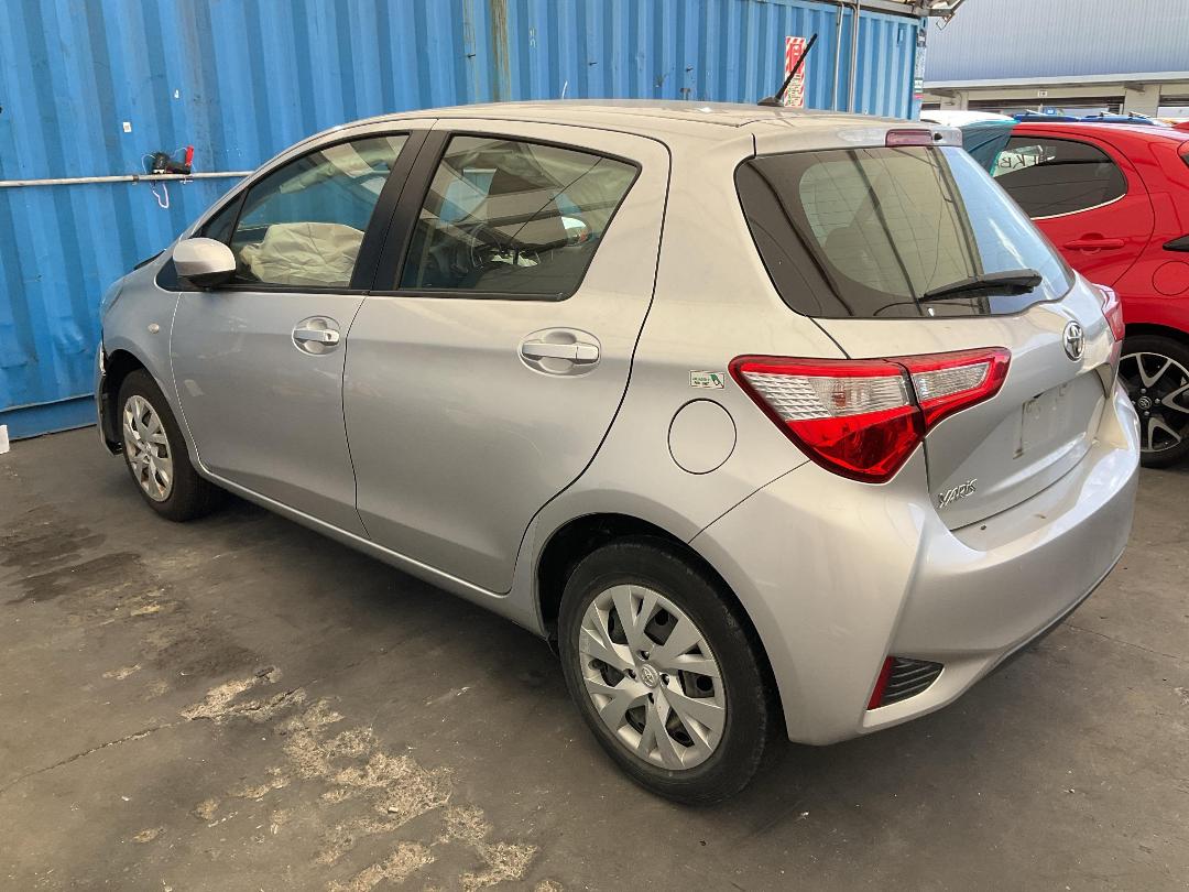 Photo '14' of Toyota Yaris GX