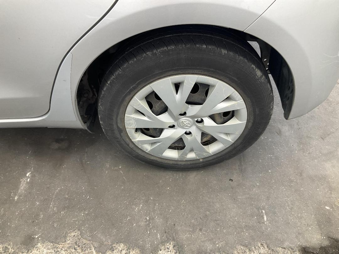 Photo '13' of Toyota Yaris GX