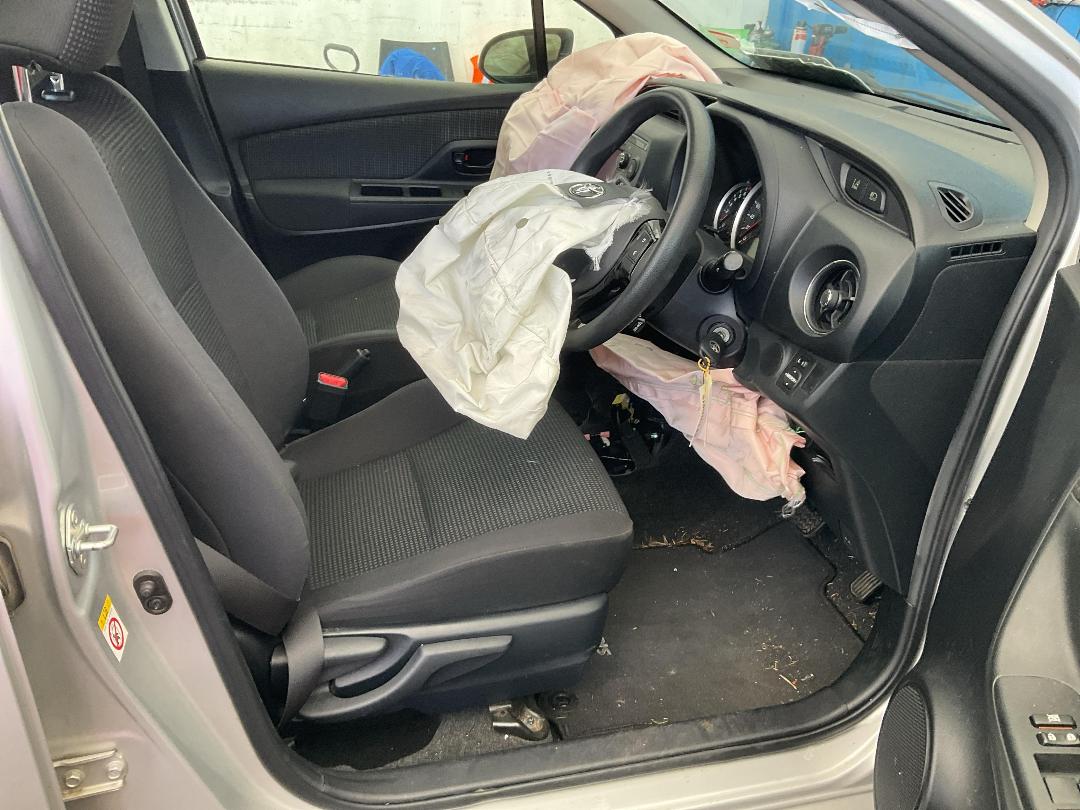 Photo '23' of Toyota Yaris GX