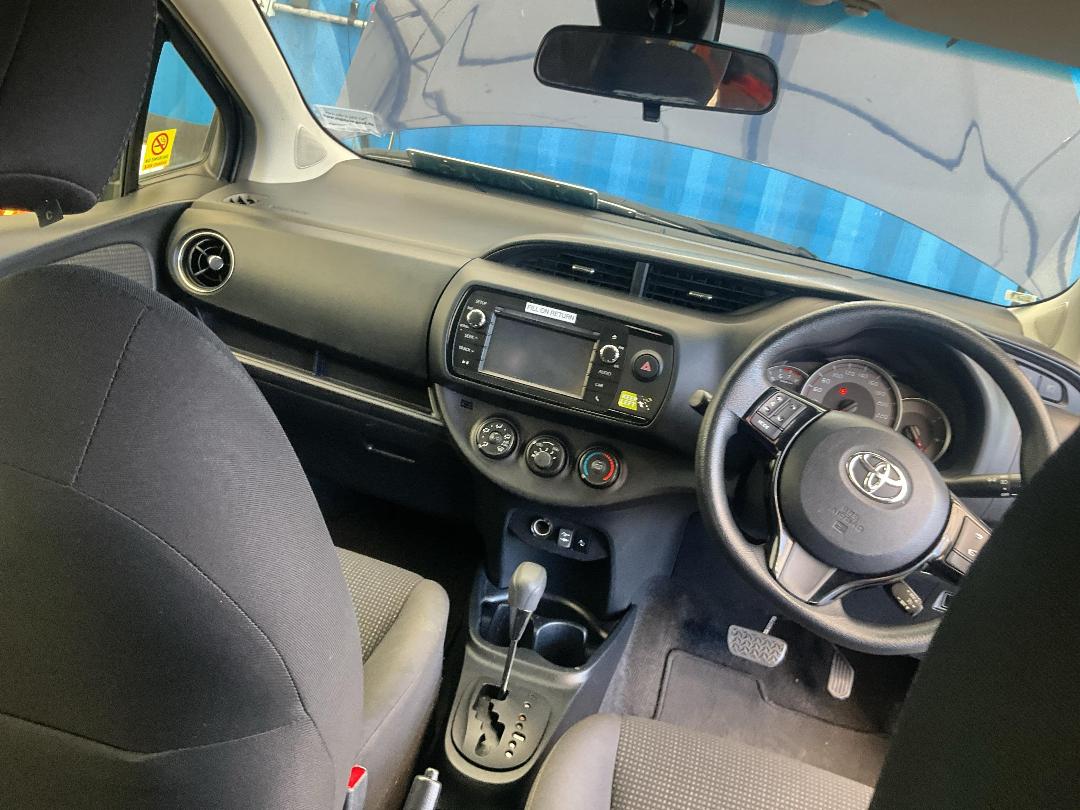 Photo '22' of Toyota Yaris GX Photo '22' of Toyota Yaris GX