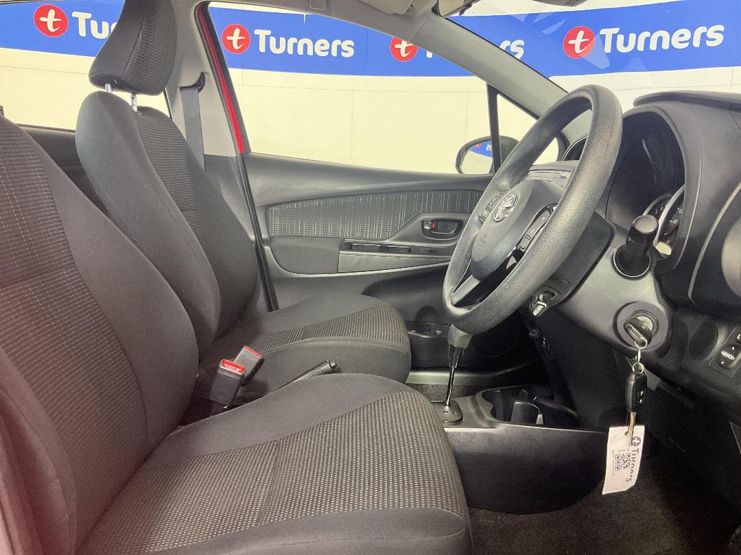 Photo '16' of Toyota Yaris Photo '16' of Toyota Yaris