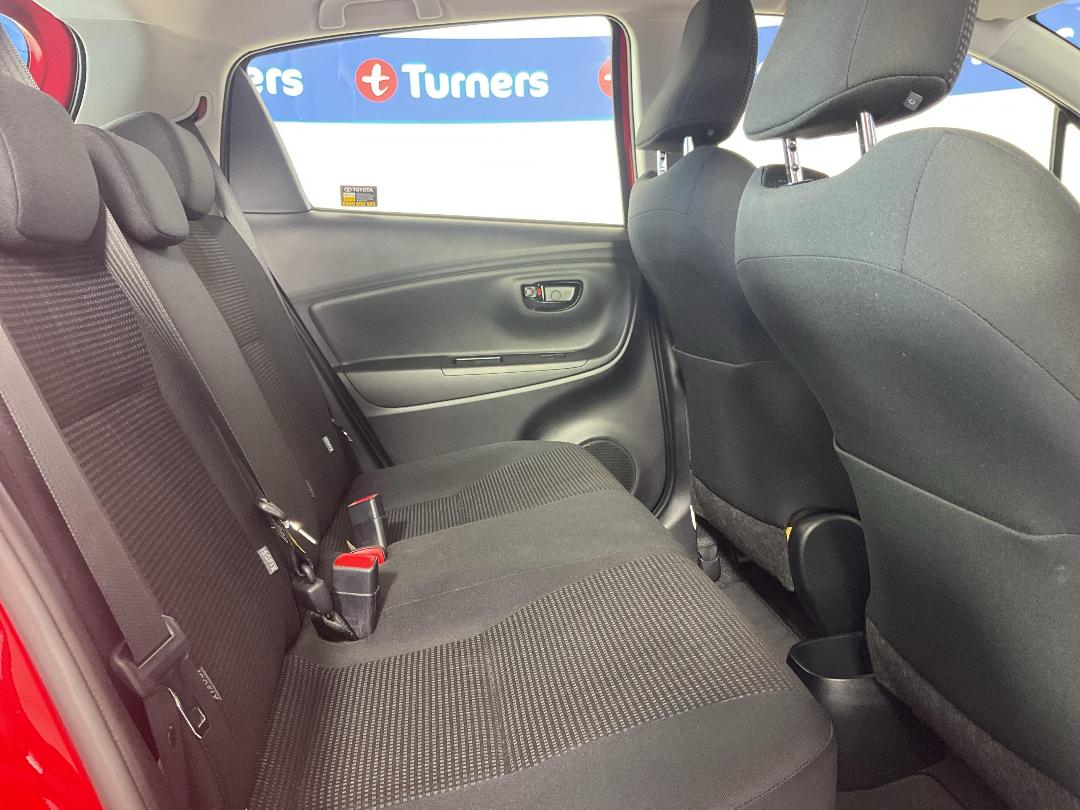 Photo '20' of Toyota Yaris Photo '20' of Toyota Yaris