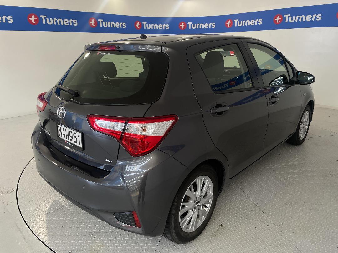 Photo '7' of Toyota Yaris Photo '7' of Toyota Yaris