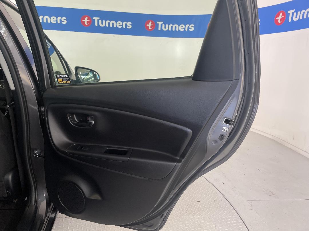 Photo '19' of Toyota Yaris Photo '19' of Toyota Yaris