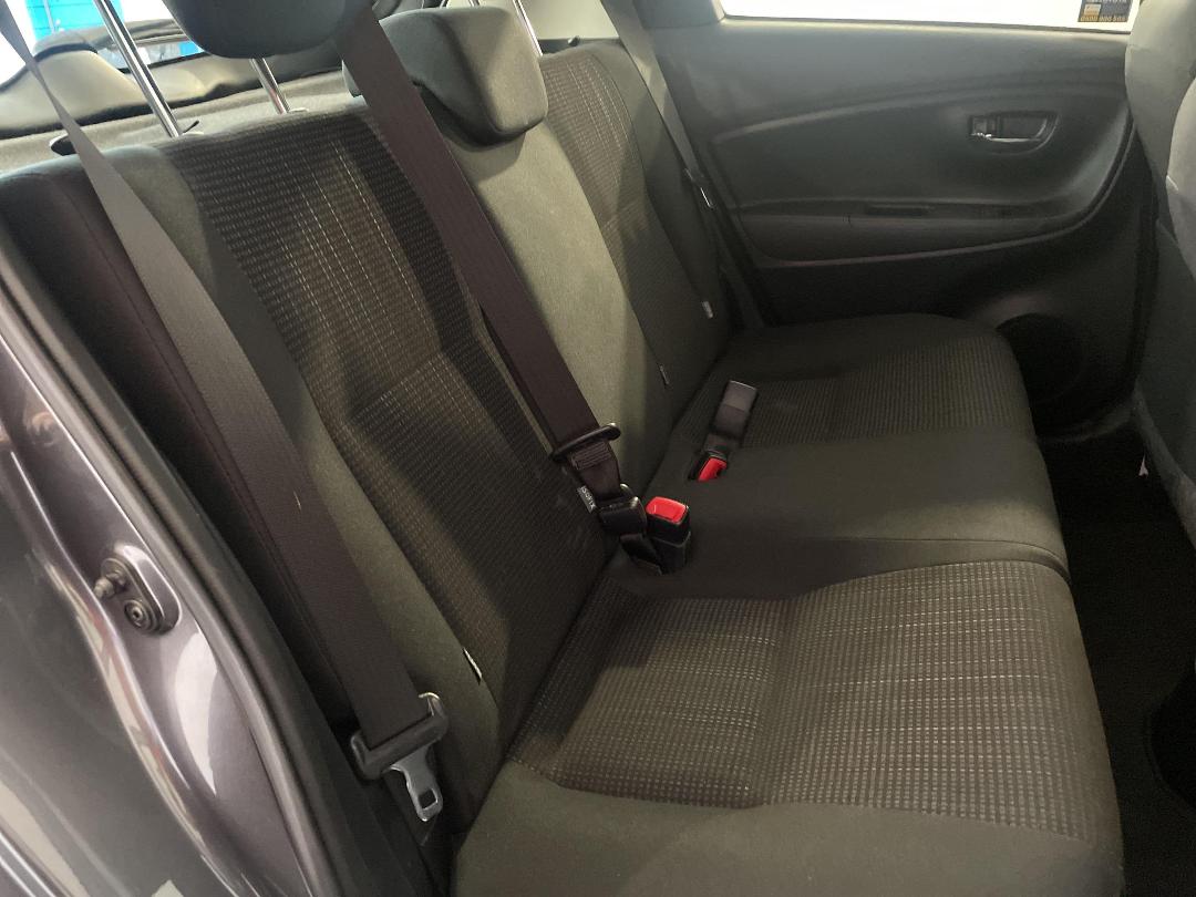 Photo '20' of Toyota Yaris Photo '20' of Toyota Yaris