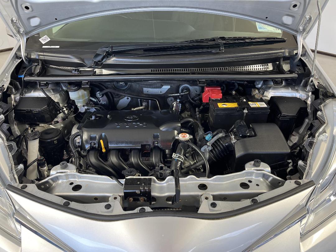 Photo '13' of Toyota Yaris