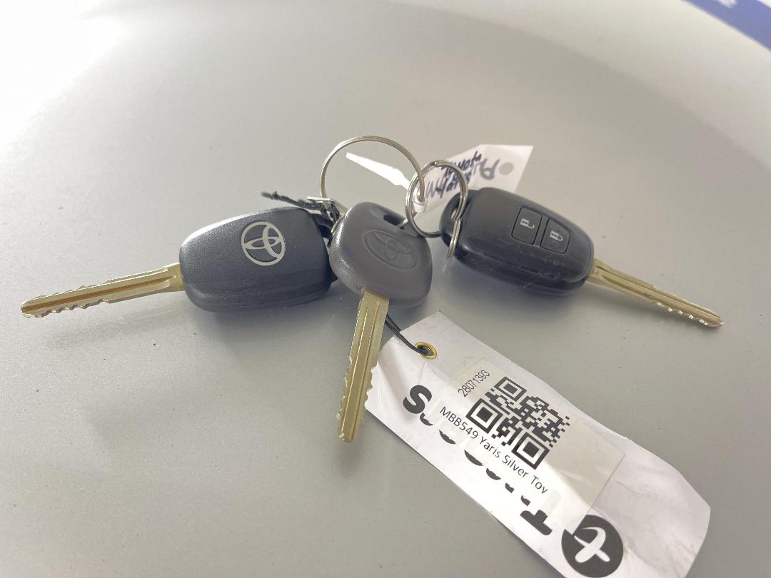 Photo '22' of Toyota Yaris