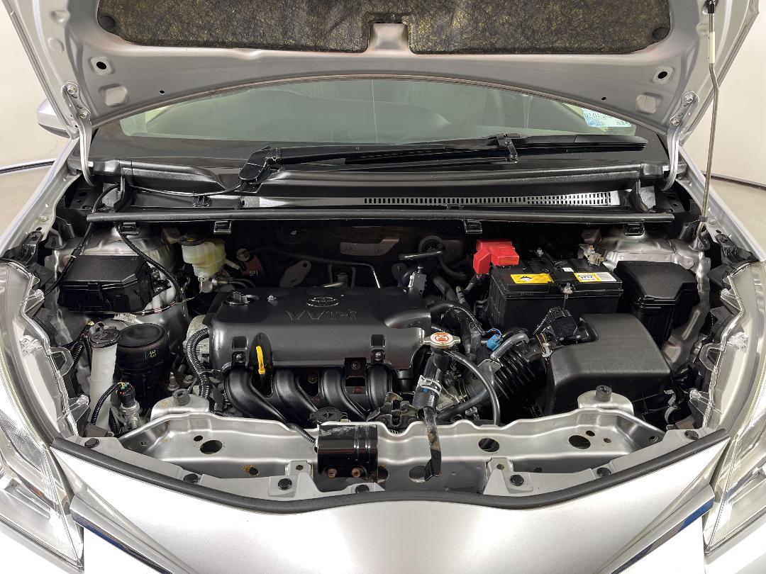 Photo '13' of Toyota Yaris