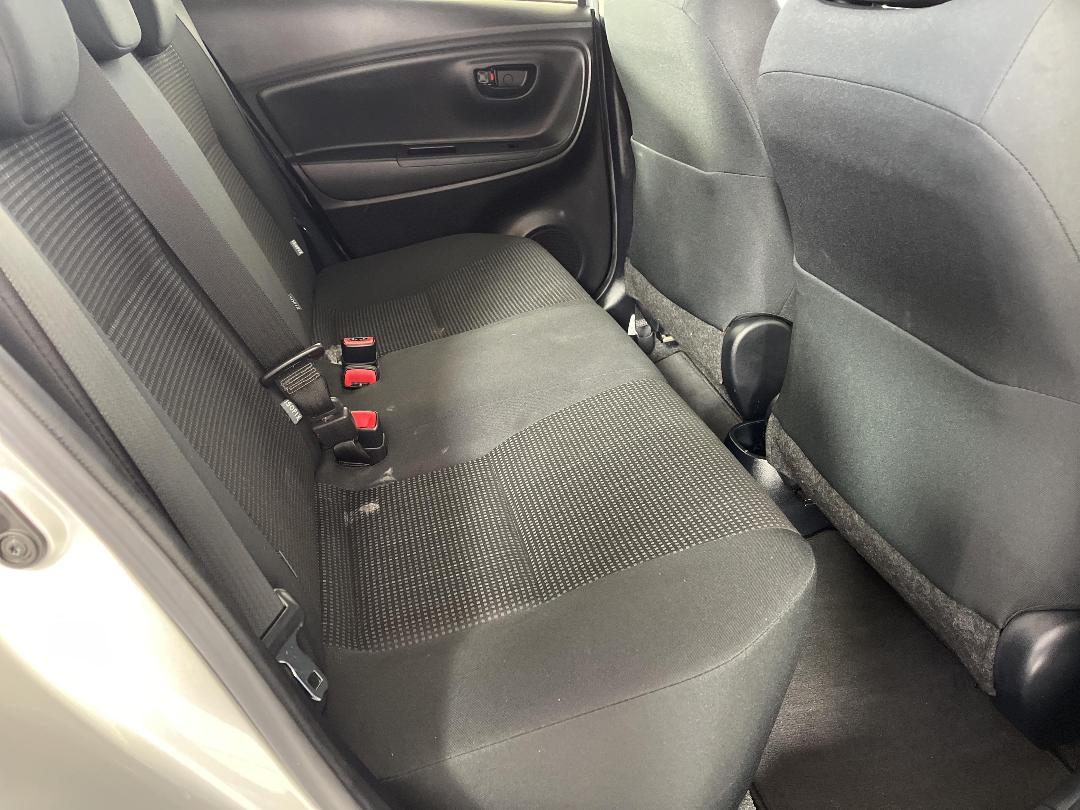 Photo '20' of Toyota Yaris