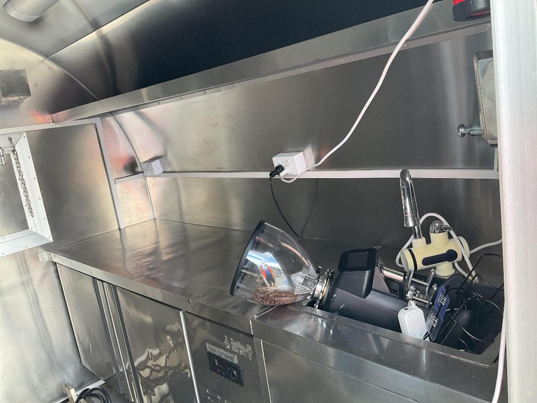 Photo '21' of TRAILER DOMESTIC Food/Coffee - Single