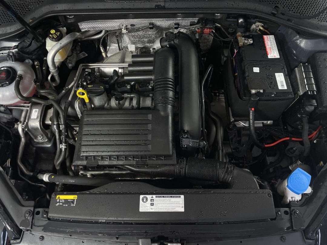 Photo '13' of Volkswagen Golf Photo '13' of Volkswagen Golf