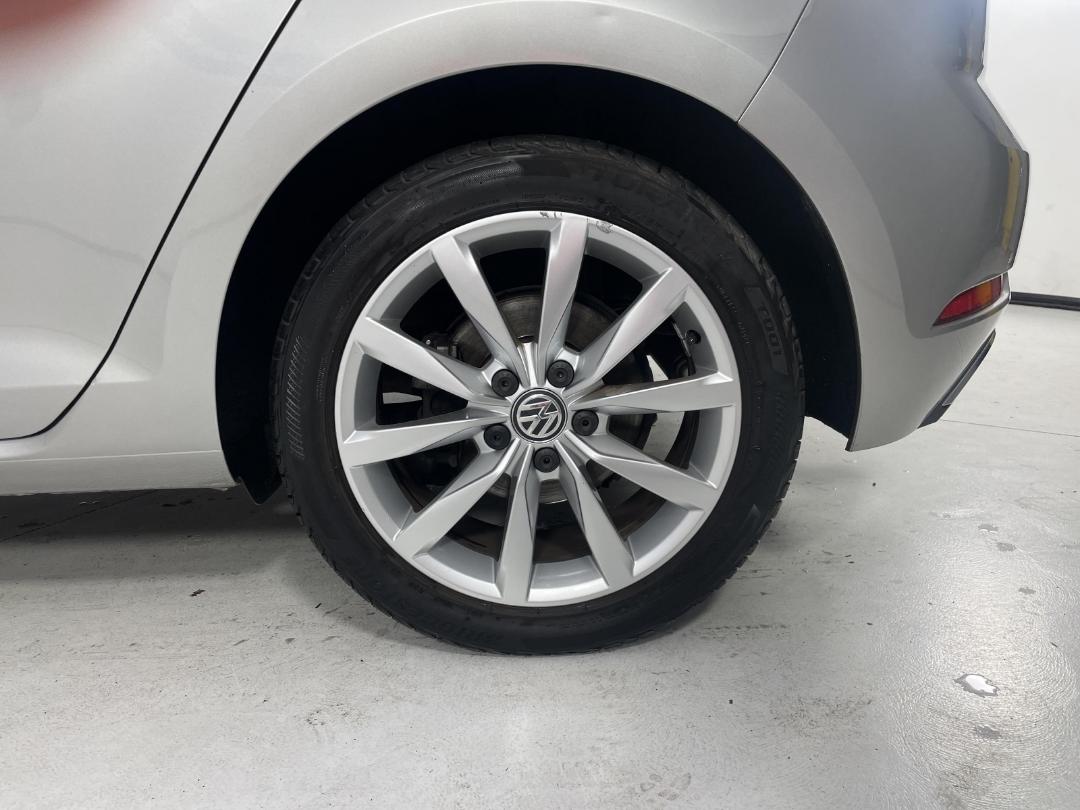 Photo '11' of Volkswagen Golf Photo '11' of Volkswagen Golf