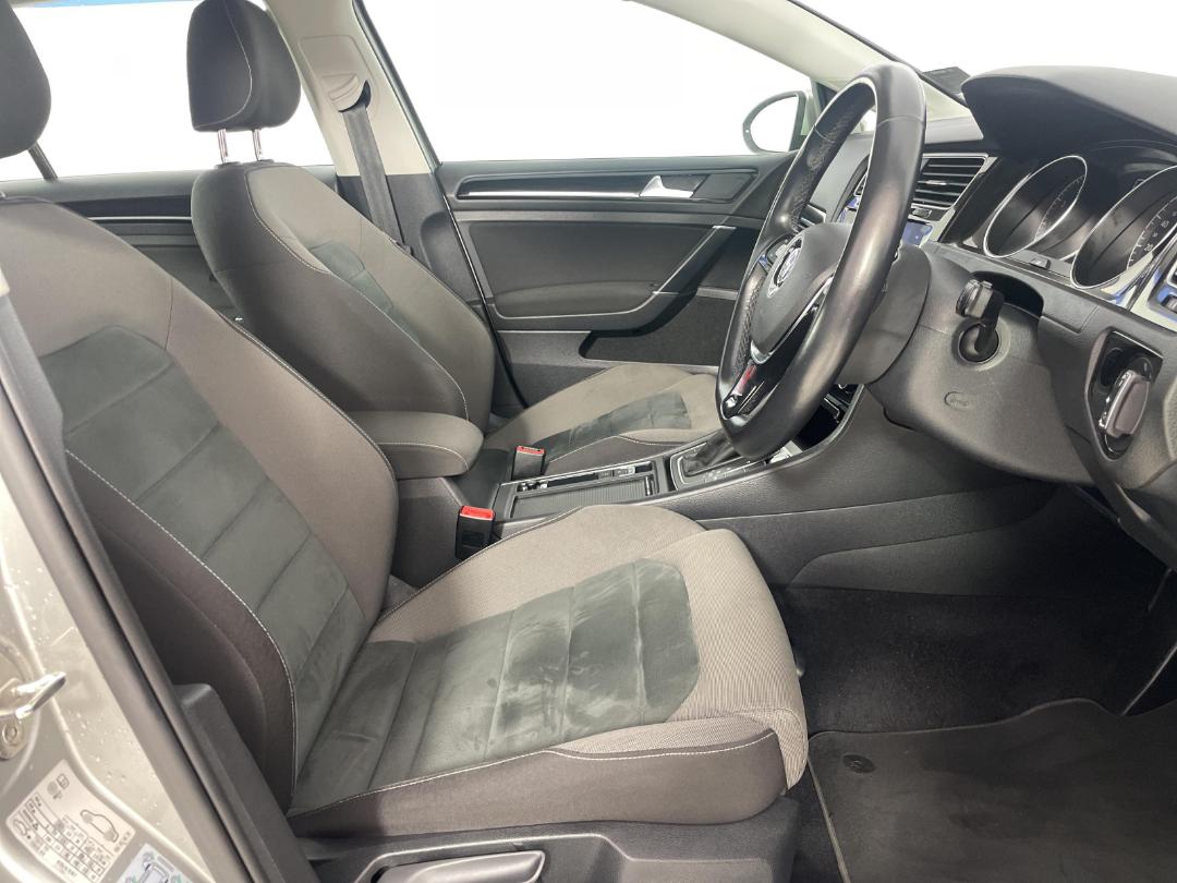 Photo '16' of Volkswagen Golf Photo '16' of Volkswagen Golf