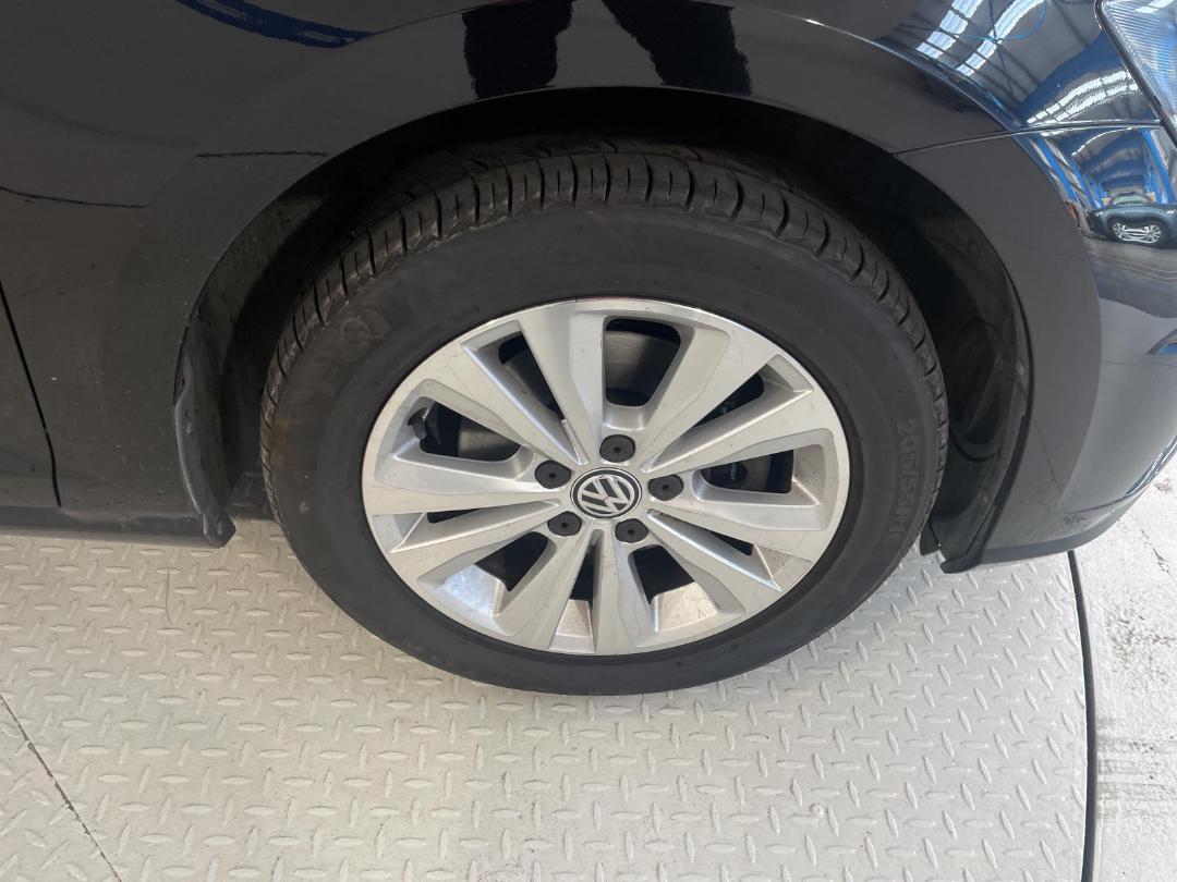 Photo '9' of Volkswagen Golf Photo '9' of Volkswagen Golf