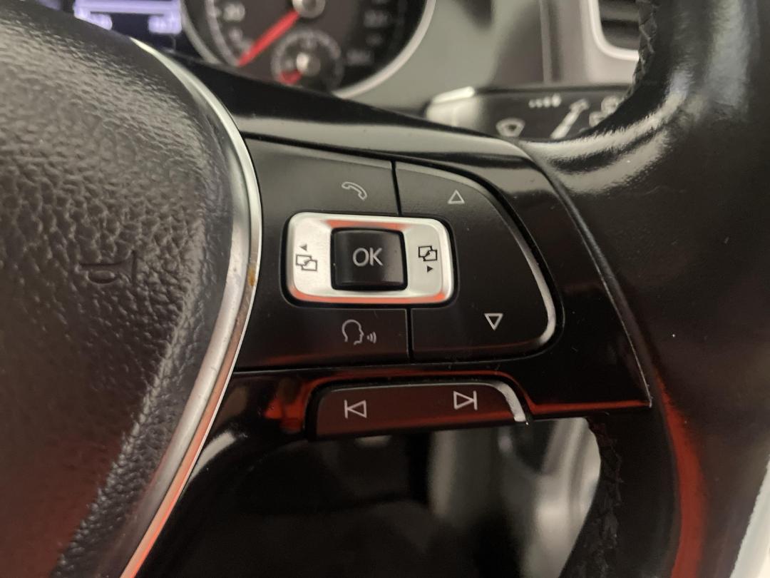 Photo '26' of Volkswagen Golf Photo '26' of Volkswagen Golf