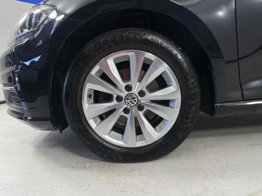 Photo '10' of Volkswagen Golf Photo '10' of Volkswagen Golf