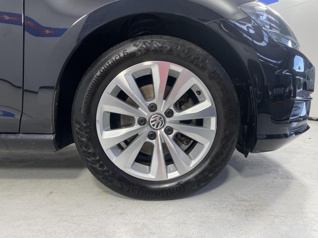 Photo '9' of Volkswagen Golf Photo '9' of Volkswagen Golf