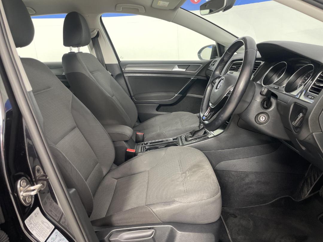 Photo '16' of Volkswagen Golf Photo '16' of Volkswagen Golf