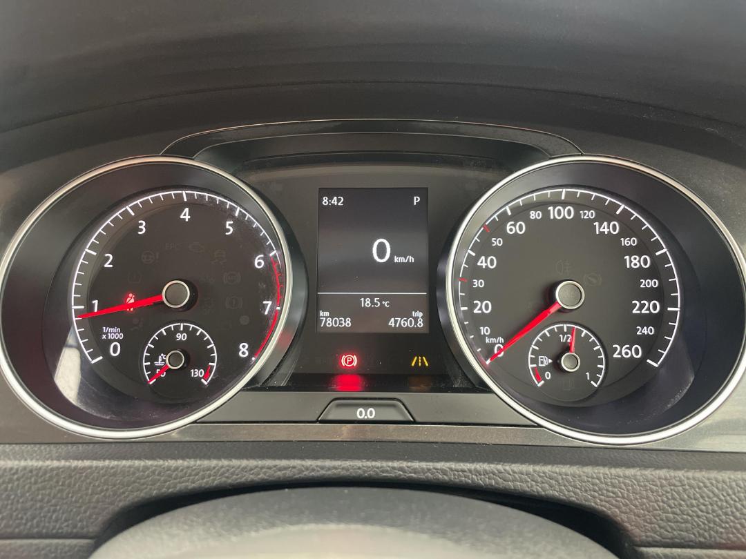 Photo '21' of Volkswagen Golf Photo '21' of Volkswagen Golf