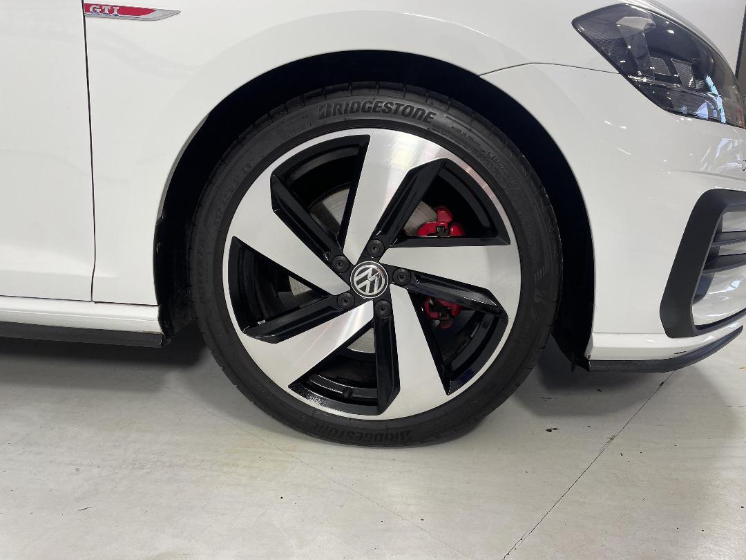 Photo '9' of Volkswagen Golf Photo '9' of Volkswagen Golf