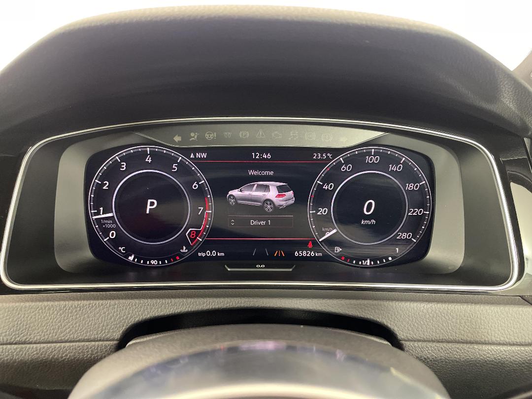 Photo '21' of Volkswagen Golf Photo '21' of Volkswagen Golf