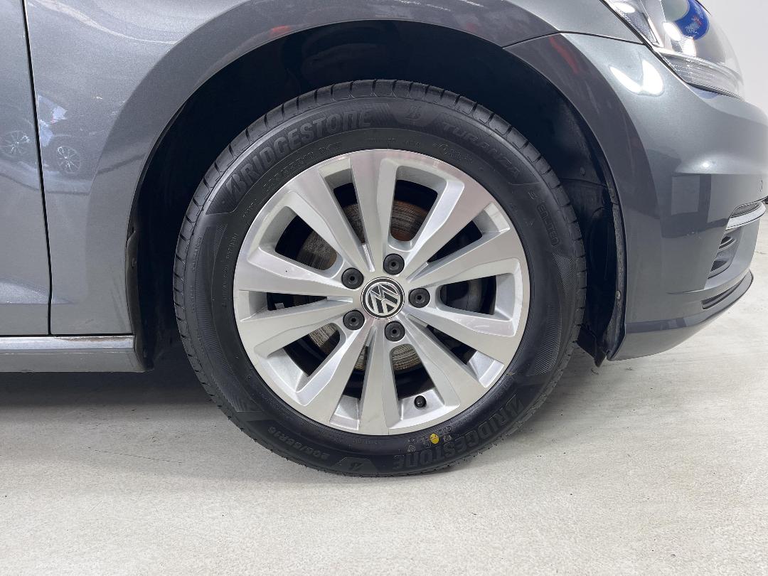 Photo '9' of Volkswagen Golf